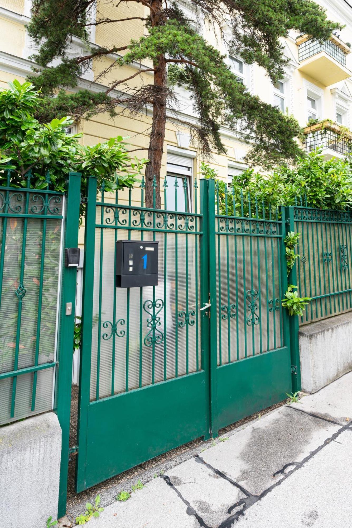 Central Living Apartments - Wielemansgasse ウィーン エクステリア 写真